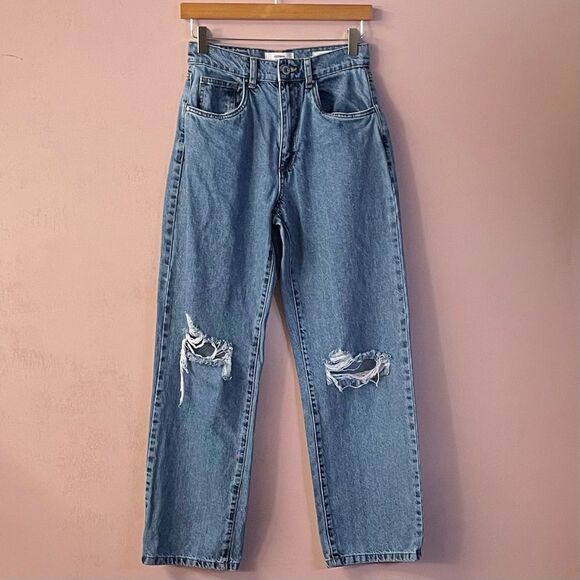 Cotton On Medium Wash Blue Ripped Knee Loose Straight Jean Size 4 EUC - Picture 1 of 11